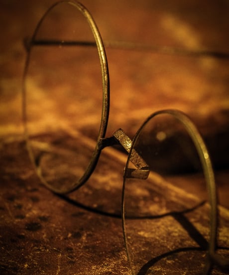 Round lenses eyeglasses