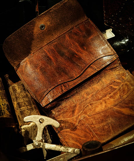 Leather 7P pocket vintage tri-fold wallet