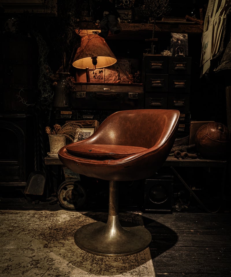 Mid-Century Modern Tulip Base Swivel Chair / Br