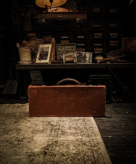 Vintage British Leather Hard Case with Key / 1940s-50s England