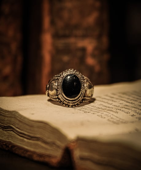 British Sterling Silver Onyx Cabochon Ring