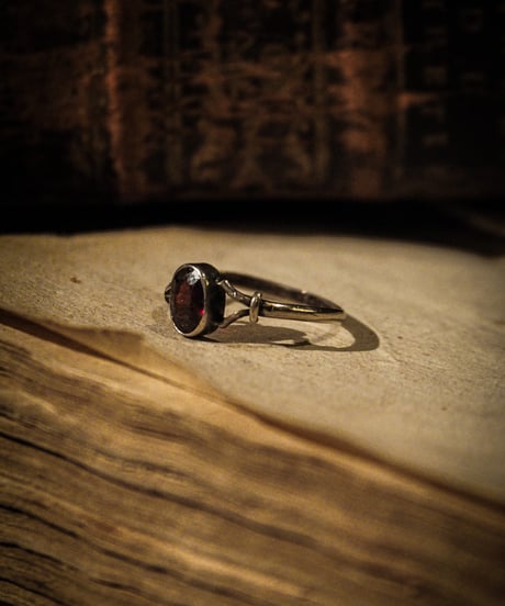 Garnet vintage sterling silver ring