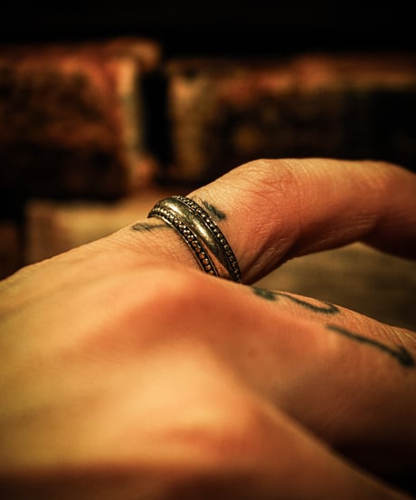 Line half vintage sterling silver ring