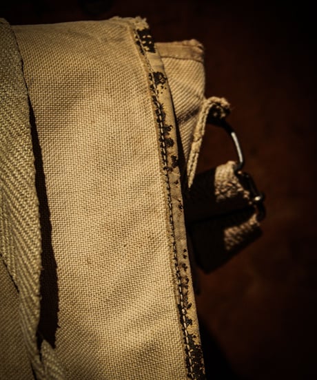 Vintage canvas shoulder bag
