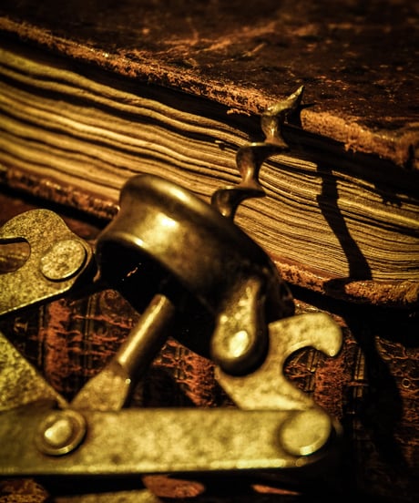 Accordion antique corkscrew