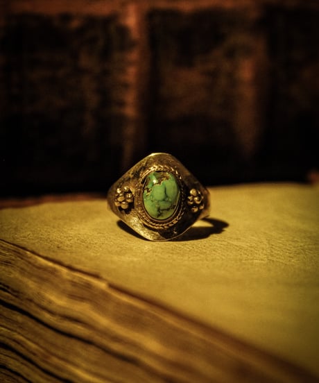 Turquoise stone vintage silver ring