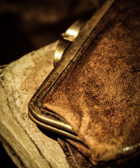 Leather vintage clasp coin purse