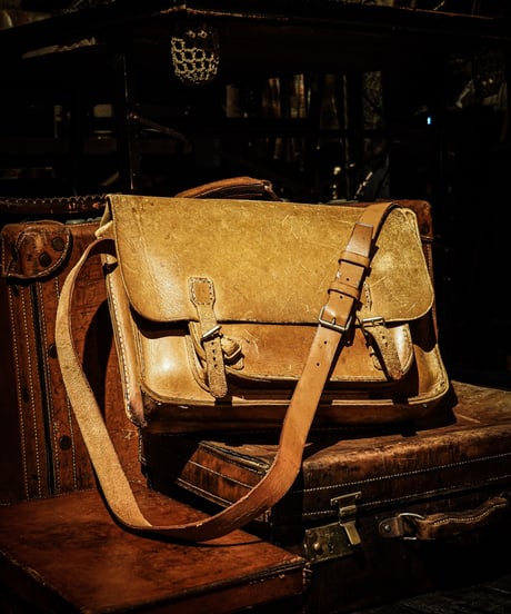 French Vintage leather shoulder satchel / bag with strap