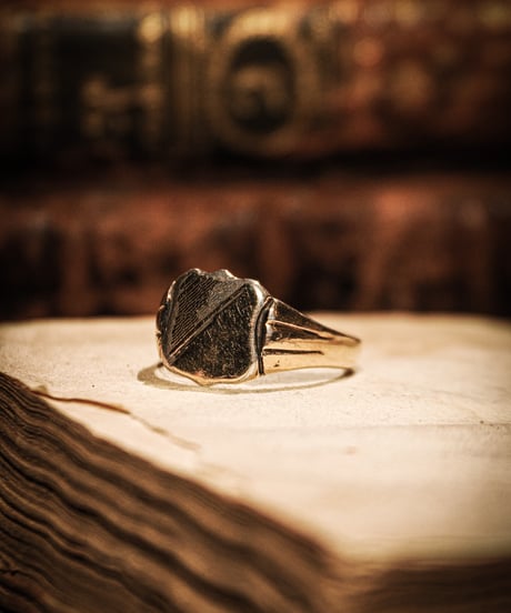 1940s British 9ct Gold on Silver Shield Signet Ring