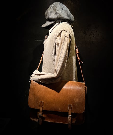 French Vintage leather shoulder satchel / bag with strap