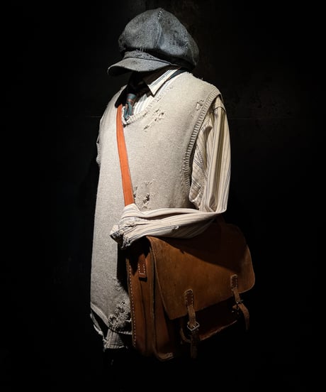 French Vintage leather shoulder satchel / bag with strap