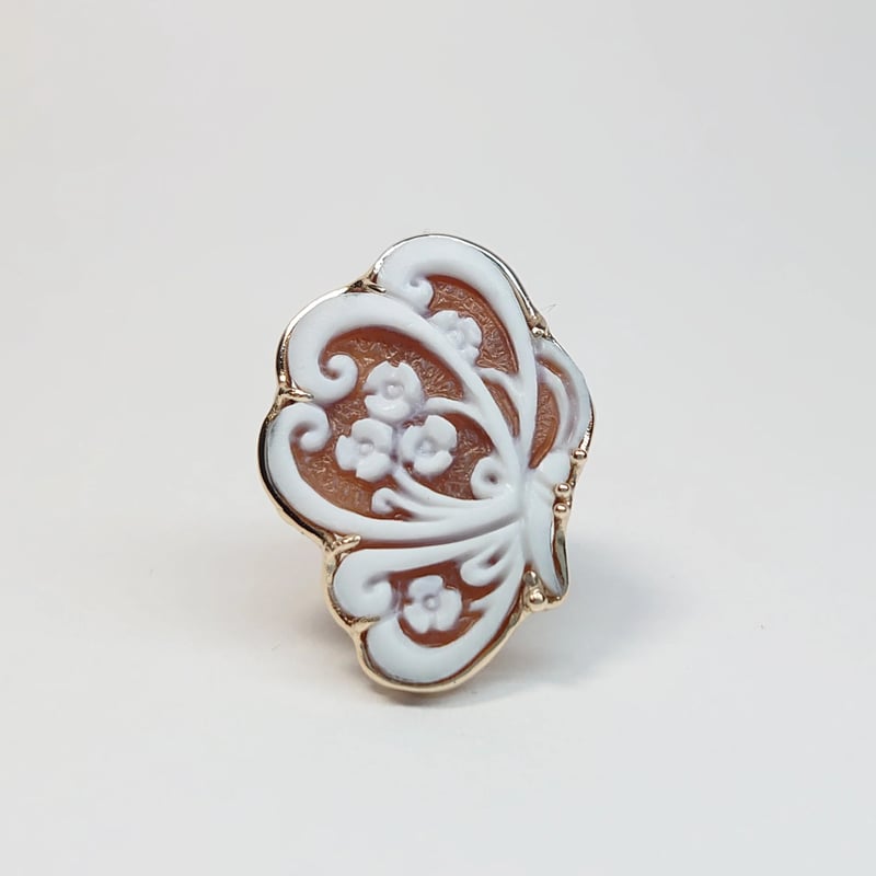 4P23 K10 Ear Cuff (Cameo/Shell) | la luce del sole