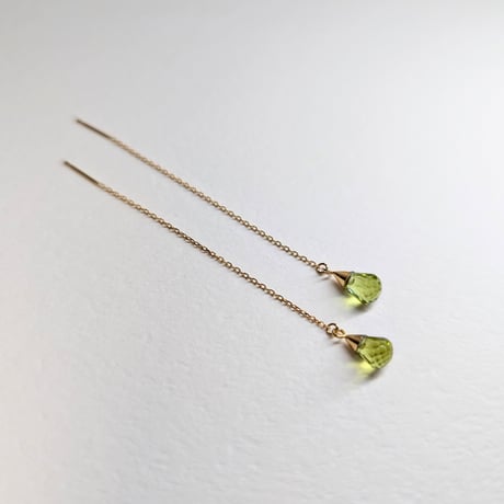20o11 K18 Earrings (Peridot)