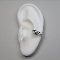 TE3/1B Silver Ear cuffs (Onyx)