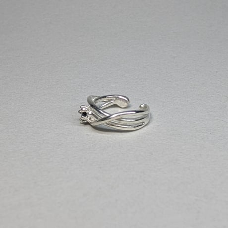 TE3/1B Silver Ear cuffs (Onyx)