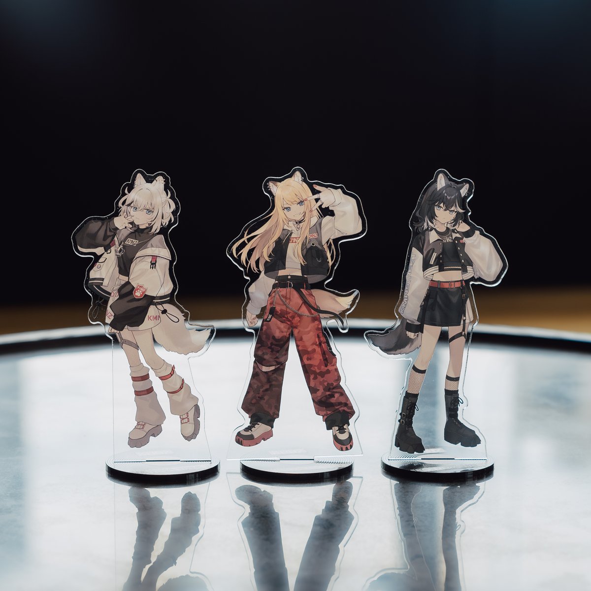 Acrylic stand - NERO | KMNSUPPLY