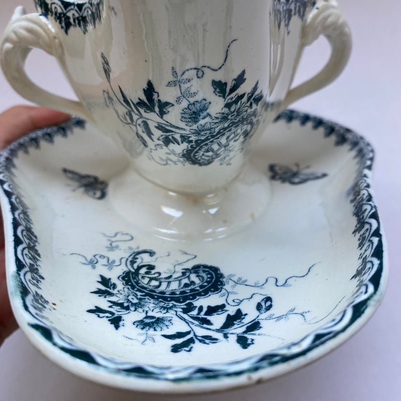 フランスアンティーク Limoges ロカイユスタイル 白磁のソーシエール