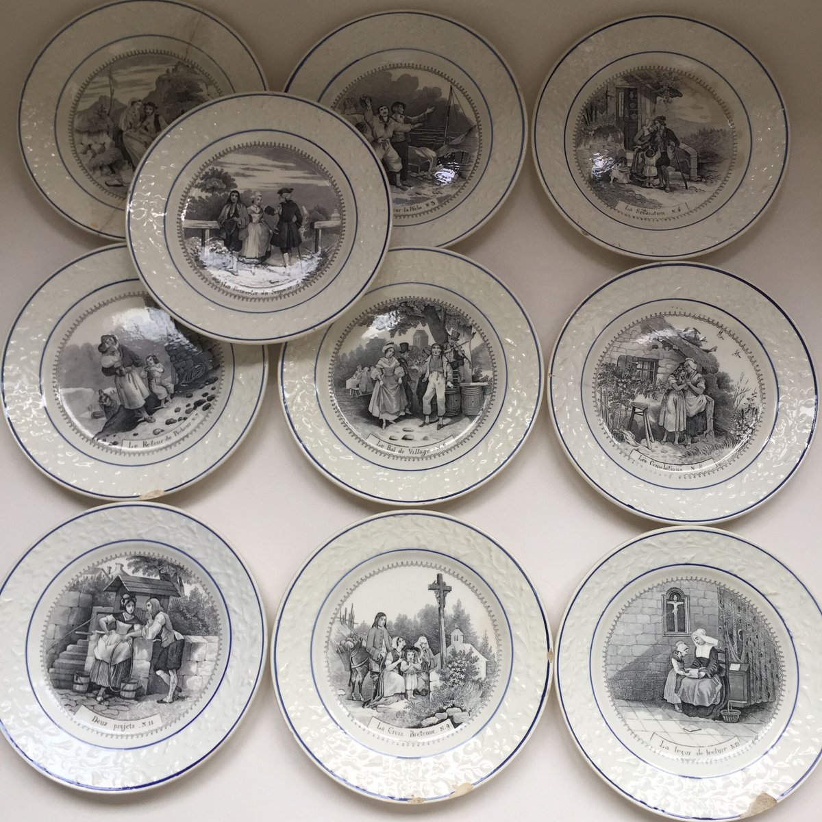 フランスアンティークショワジールロワ黄釉グリザイユ絵皿