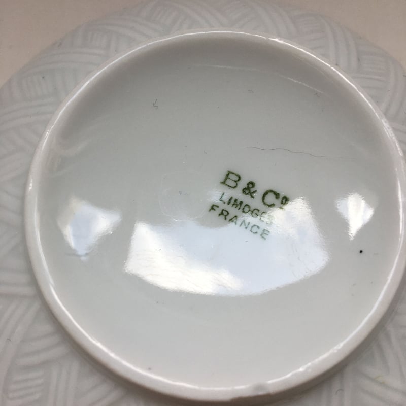 リモージュBERNARDAUD製白磁 ベルナルド(Bernardaud)リモージュ デミタスカップ＆ソーサー