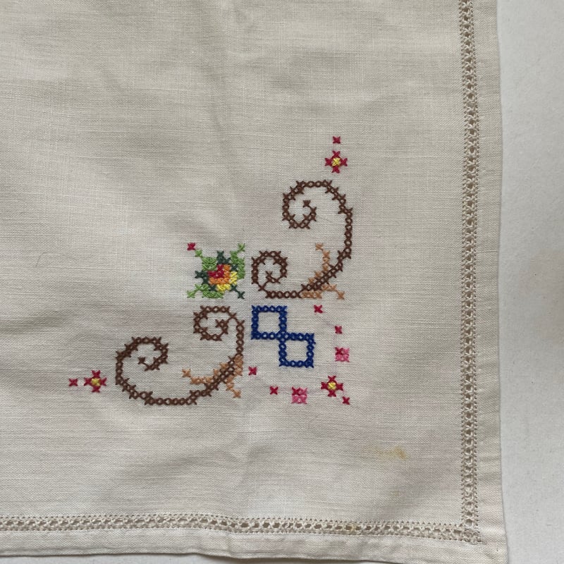 1950年代 プチ・ナップとセルヴィエット コットン マルチカラー刺繍