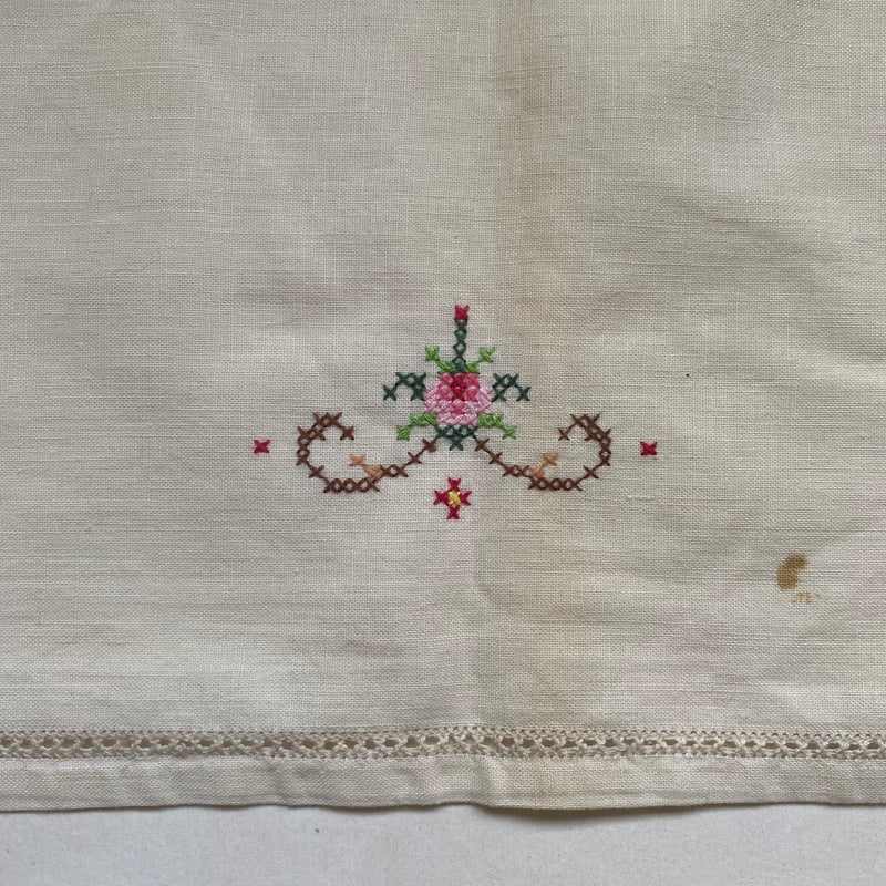 1950年代 プチ・ナップとセルヴィエット コットン マルチカラー刺繍