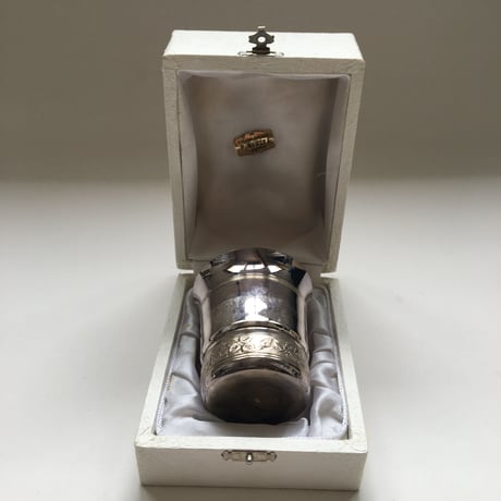 フランス　アンティーク　コミュニオン　リボン　洗礼　ボネ　メダイ　箱付き フランス アンティーク コミュニオン リボン 洗礼 ボネ メダイ 箱付き