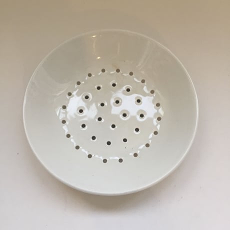 パソワール　水切り　プレート　白陶器