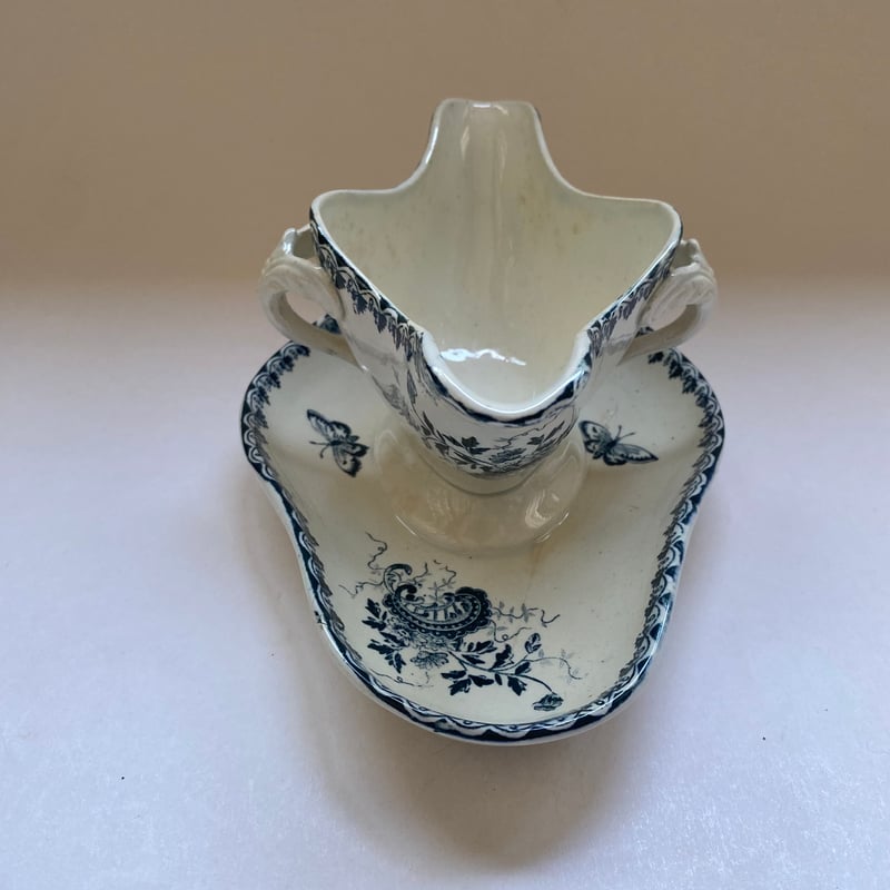 フランスアンティーク Limoges ロカイユスタイル 白磁のソーシエール