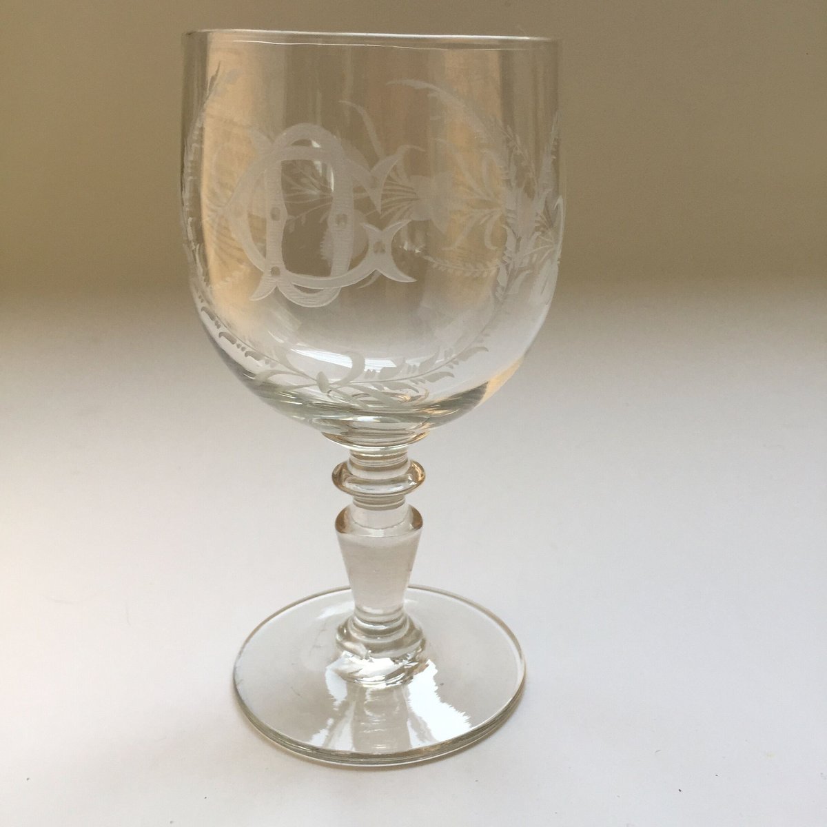 アンティークグラス　葡萄と花　グラビュール　R1335ダI アンティークグラス 葡萄と花 グラビュール R1335ダI