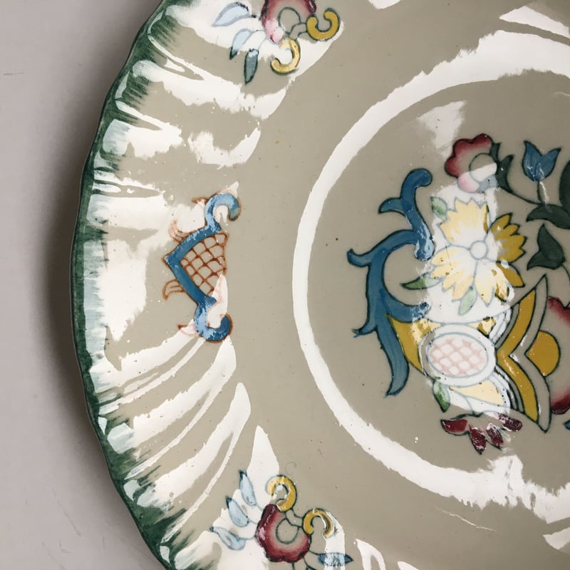 A ロンウィ　ボタニカル柄が美しいディナープレート A ロンウィ ボタニカル柄が美しいディナープレート longwy | STORES