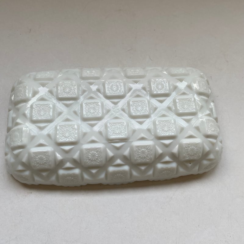 20世紀前半 ウエストモーランド ミルクグラス ヴィッド