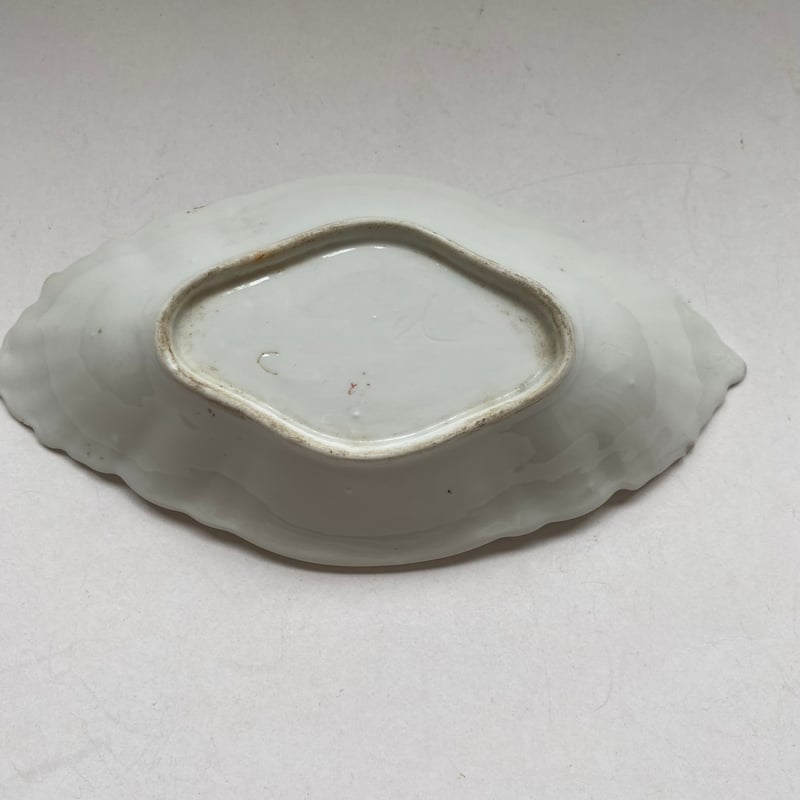 ラヴィエ 白磁 菱形 レリーフ | campagne à paris vintage