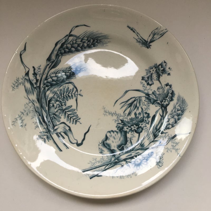  オズボーン ディナープレート(小) 黒壺マーク 19世紀 マークなし ディナー・プレート 麦と野の花、トンボ柄 Aランク