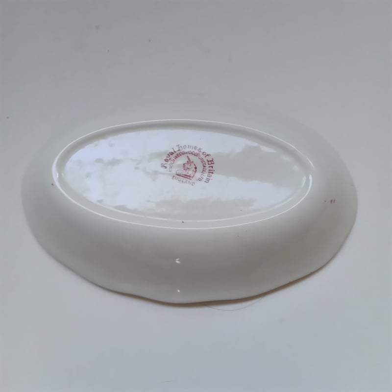 ヴィンテージの ENOCH  ロイヤルホームズ・オブ・ブリテン ヴィンテージの ENOCH ロイヤルホームズ・オブ・ブリテン Amazon.com