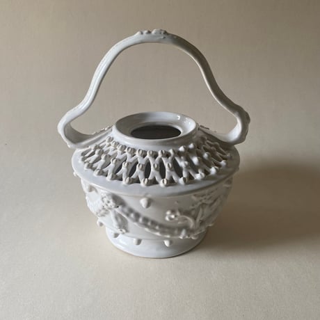 C 20世紀中期　マリコルヌ　エミール・テシエ　ポプリ(蓋なし)　白い陶器　アジュレ