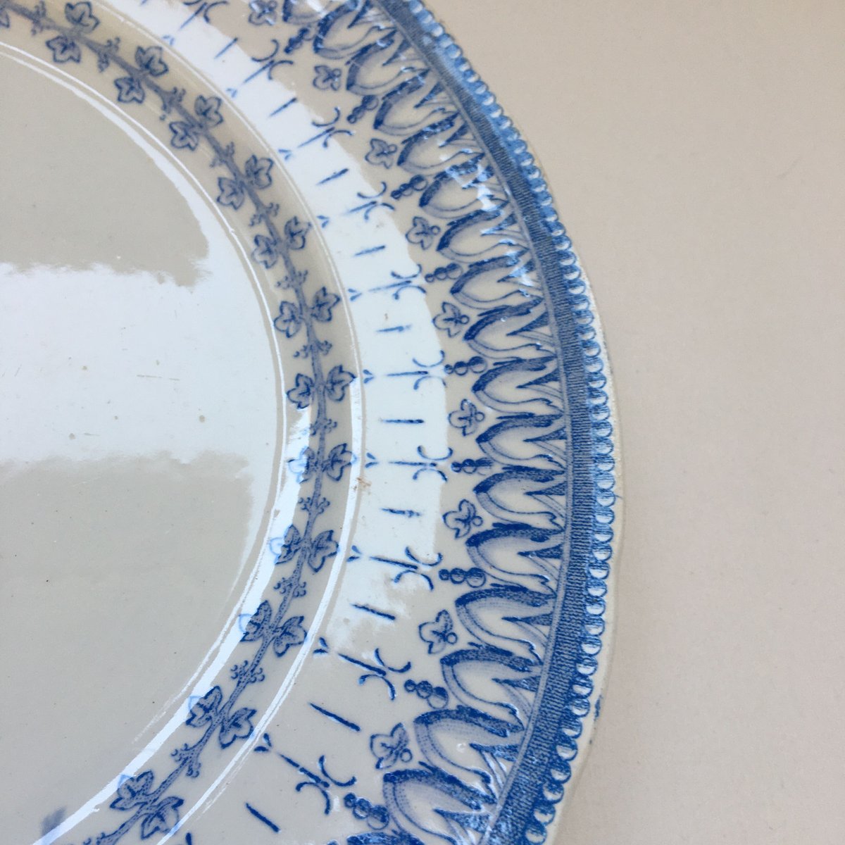 19世紀後半 クレイユ・エ・モントロー フローラ・ロカイユ ブルー