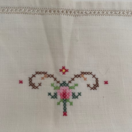 1950年代　プチ・ナップとセルヴィエット　コットン　マルチカラー刺繍