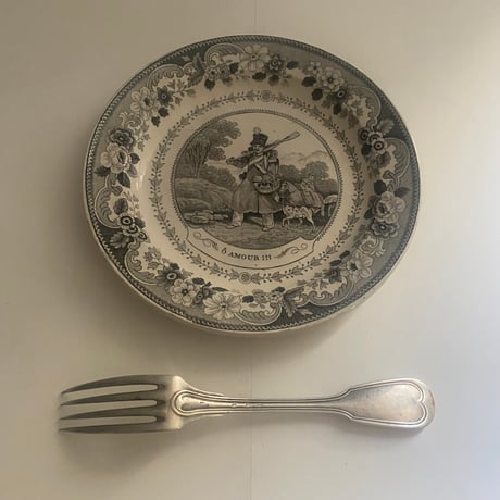 クレイユエモントロー | STORES