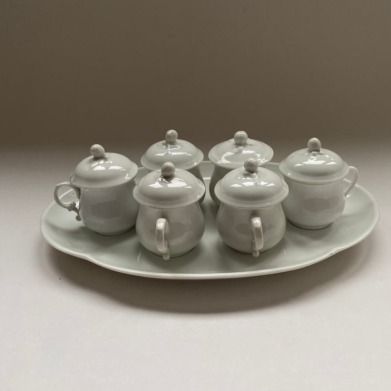 お花のクリームポット【ポ・ア・クレム】ポーセレン白磁器 /フランスアンティーク お花のクリームポット【ポ・ア・クレム】ポーセレン白磁器