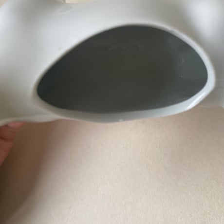 20世紀後半　アピリコ？　ポタレ　子うし型　白磁