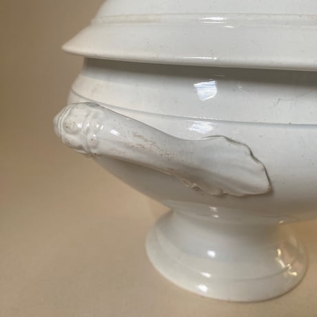 19世紀後半　サンタマン　アマージュ　スーピエール　白い陶器　アーティチョーク・モチーフ