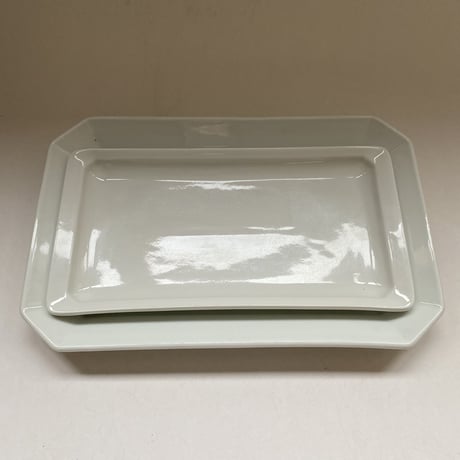 イギリスアンティーク アスパラガスプレート ブルー＆ホワイト イギリスアンティーク アスパラガスプレート ブルー＆ホワイト