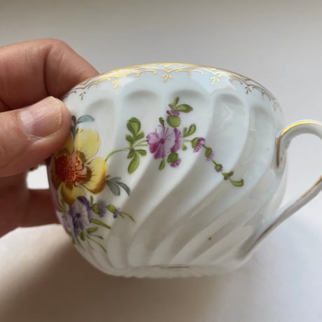 19世紀　磁器製　カップ&ソーサー　ポリクローム　花柄　ハンドペイント