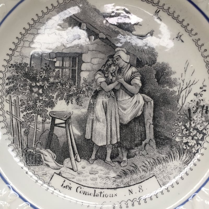 １８３２年 ショワジー・ル・ロワ おしゃべりなお皿 お花レリーフ 