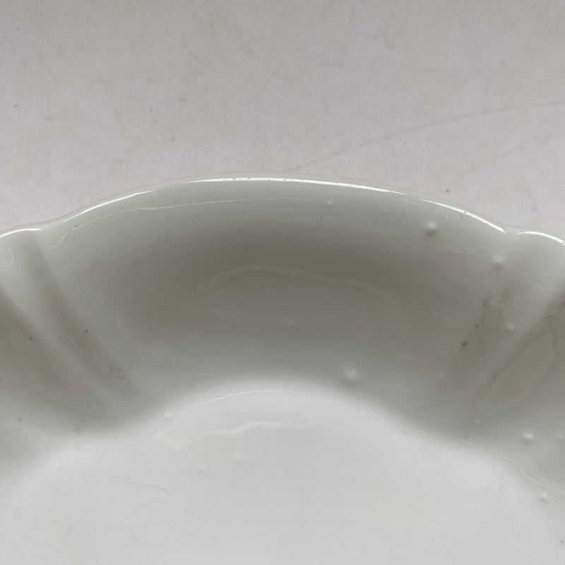 ラヴィエ 白磁 菱形 レリーフ | campagne à paris vintage