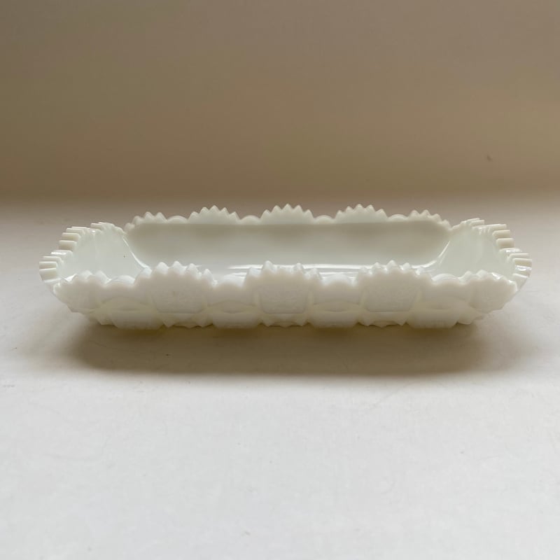 20世紀前半 ウエストモーランド ミルクグラス ヴィッド