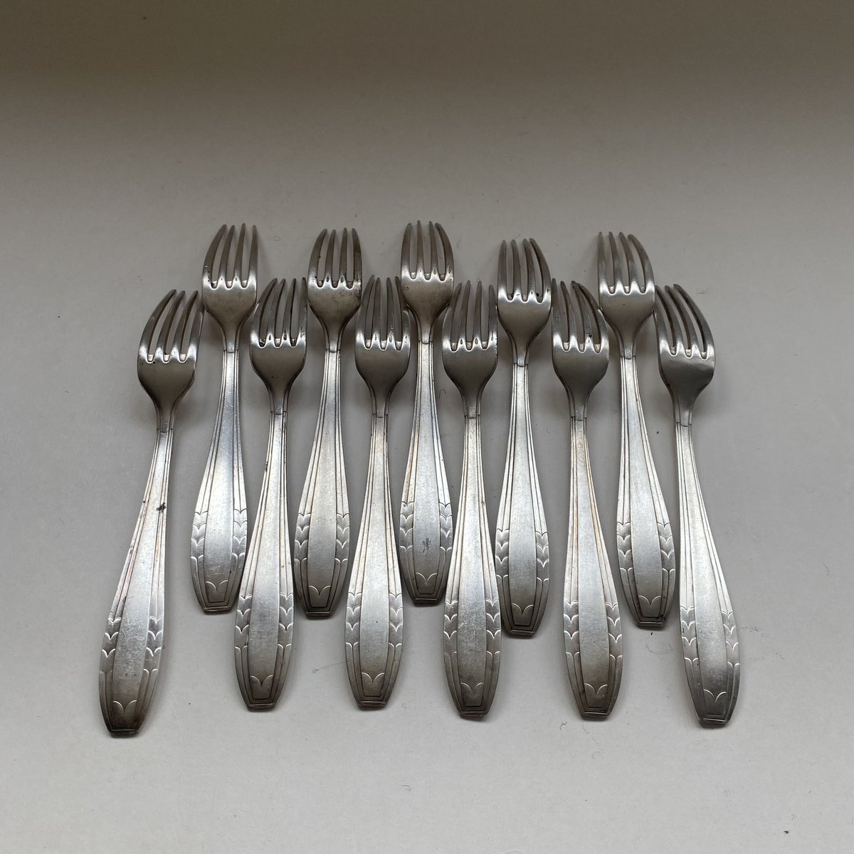 【A.E Poston】 コンソメスプーン 6本【シルバープレート】 A.E Poston】 コンソメスプーン 6本【シルバープレート】 - メルカリ