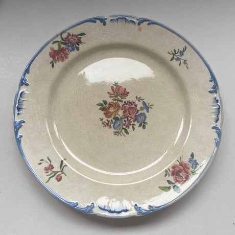 フランス製 Limoges ❁﻿fleur❁﻿美しいレリーフのディナープレート フランス製 Limoges ❁﻿fleur❁﻿美しいレリーフのディナープレート