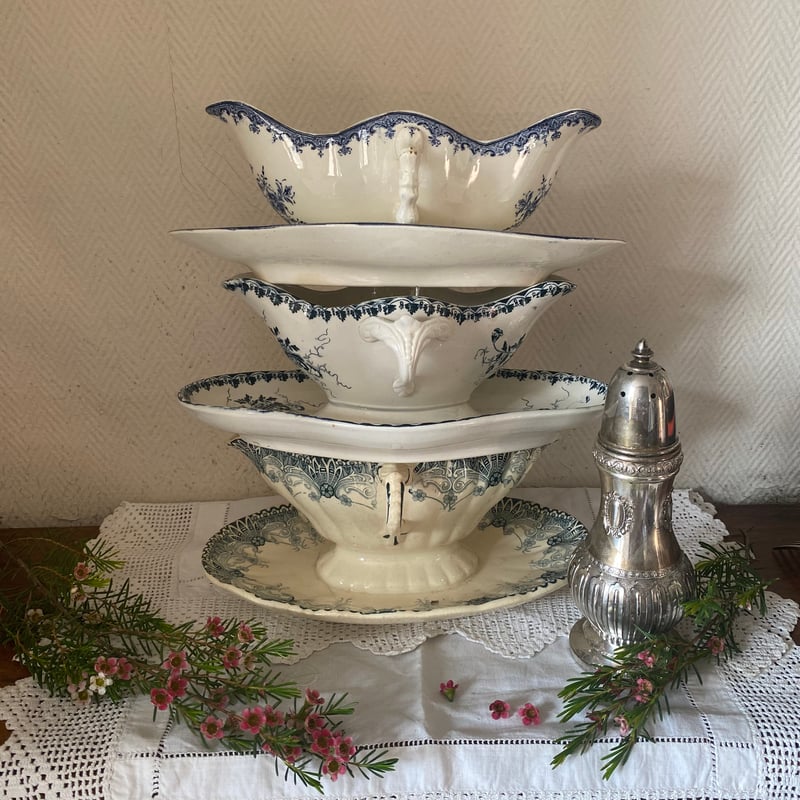 フランスアンティーク Limoges ロカイユスタイル 白磁のソーシエール フランスアンティーク Limoges ロカイユスタイル 白磁のソーシエール