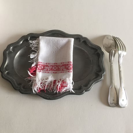 1940年代 ナプキン コットン レッドライン イニシアル刺繍入り